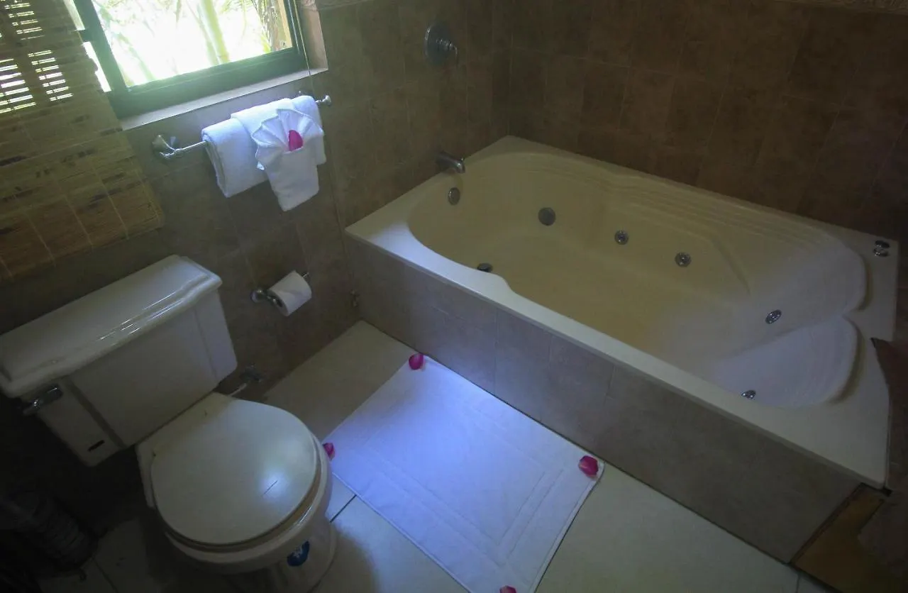 Luxury 10 Bedroom Villa-Millbrooks Montego Bay Vila
