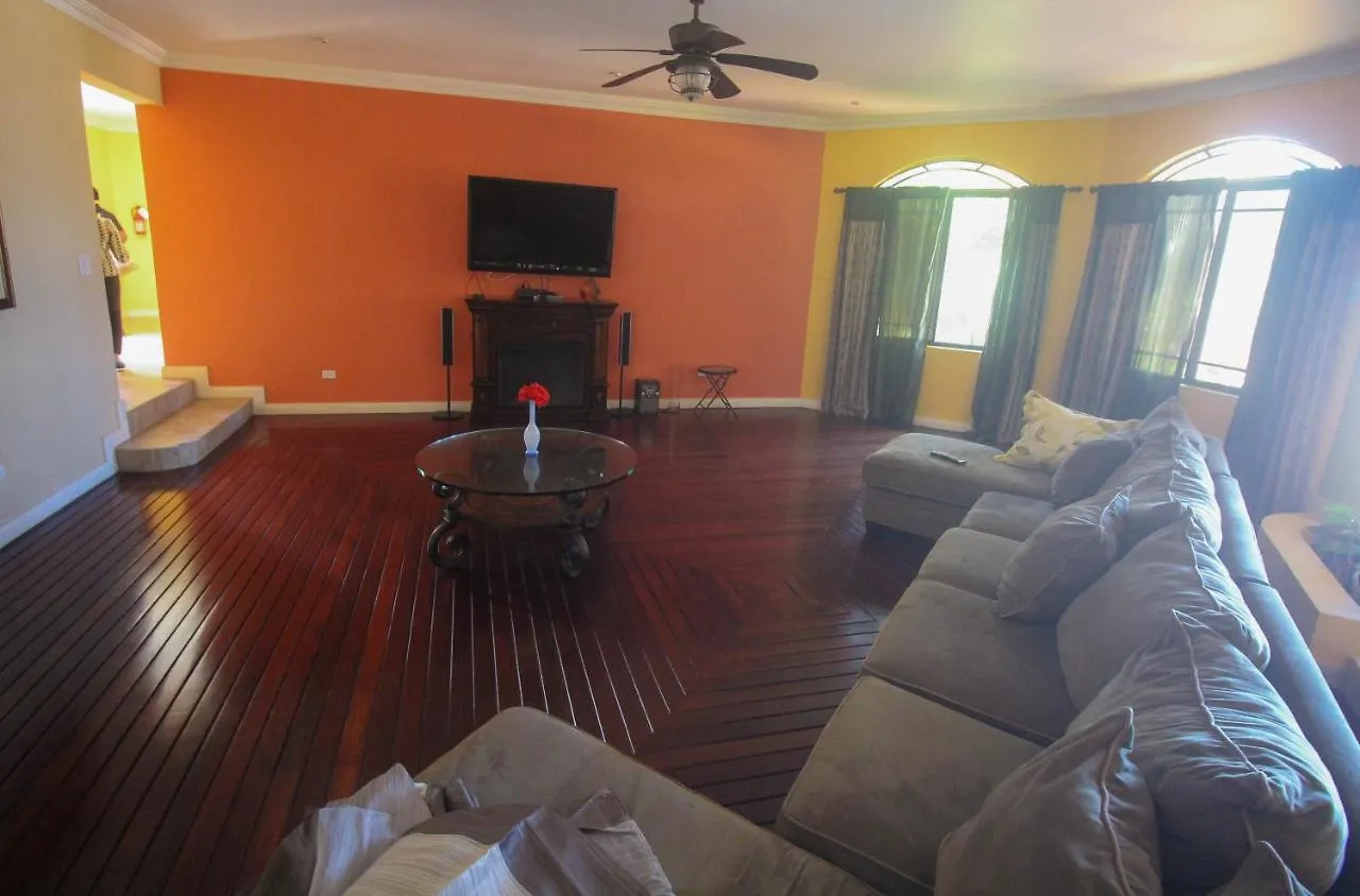 Luxury 10 Bedroom Villa-Millbrooks Montego Bay Jamajka
